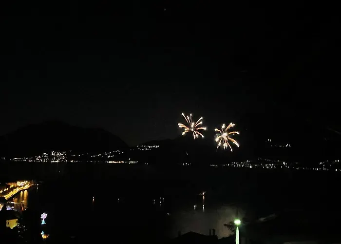 Lucre House, Vista Super 公寓 *